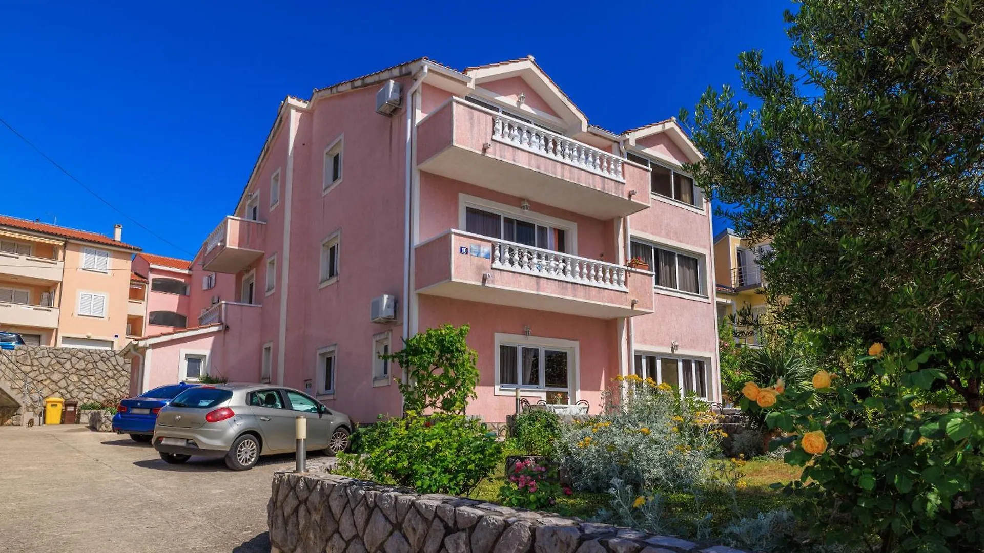 Apartments Krunoslav Punat 0*,
