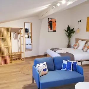 https://arles-holiday-le-refuge.fr-provencehotel.com