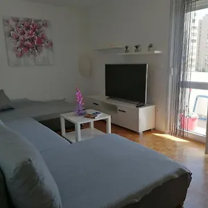 https://apartman-petra.pula-hotels.org