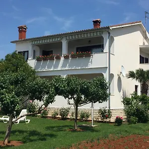 https://apartment-vesna-veleniki.in-istria.net