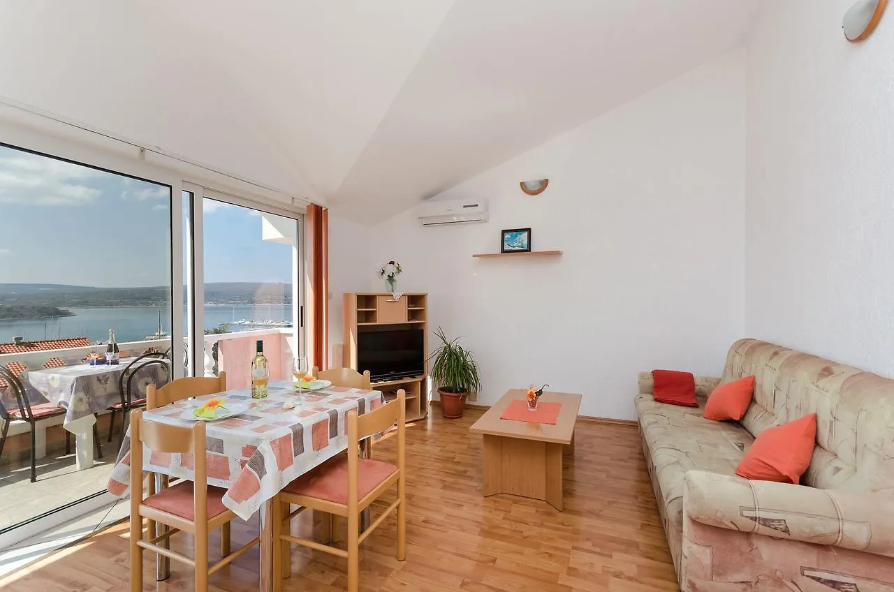 Apartments Krunoslav Punat